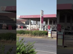 Kolon Techniker haben eine Autowaschmaschine des Modells KL-5vf an der Tankstelle installiert und in Betrieb genommen!