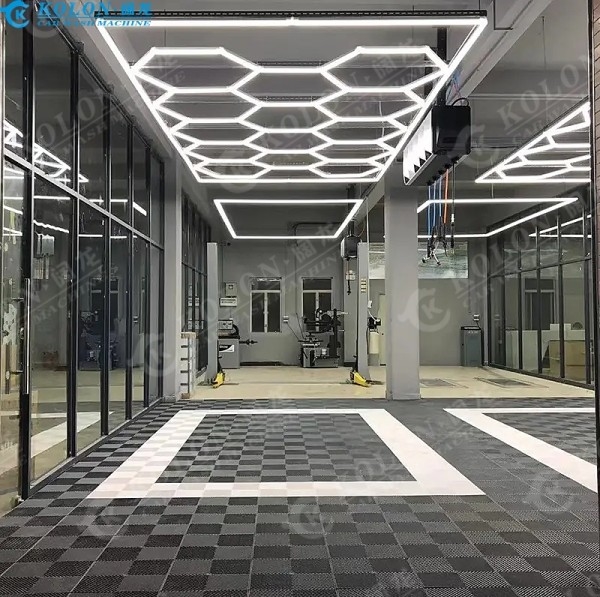 LED-Lichtröhrchen für Autowerkstatt