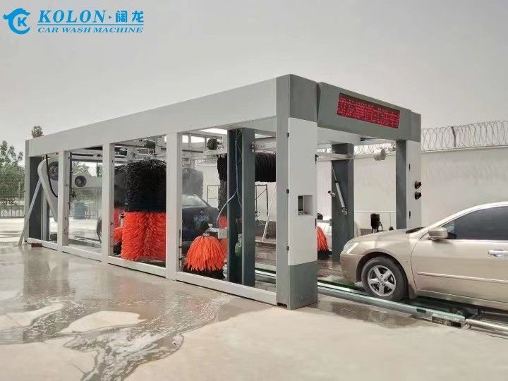 Kolon Voll-Automatische 13 Bürsten Tunnel Autowaschmaschine mit Soft Touch Bürsten und Hochdruckwassersystem für die Tiefenreinigung