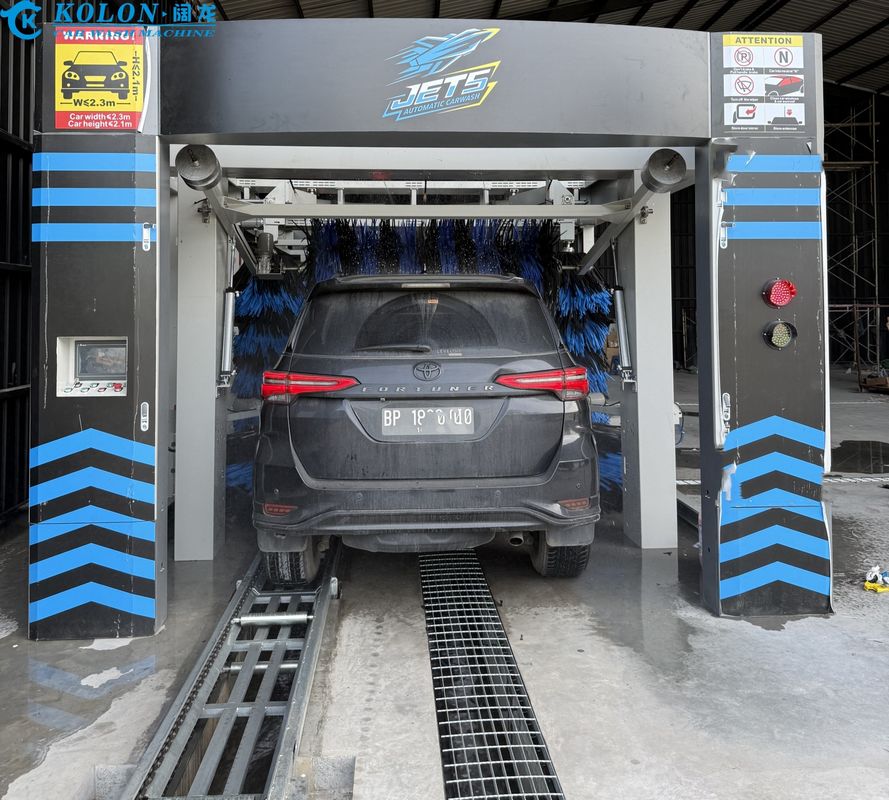 Kolon Innovative und fortschrittliche Tunnel-Autowaschmaschine für eine überlegene und präzise Reinigung